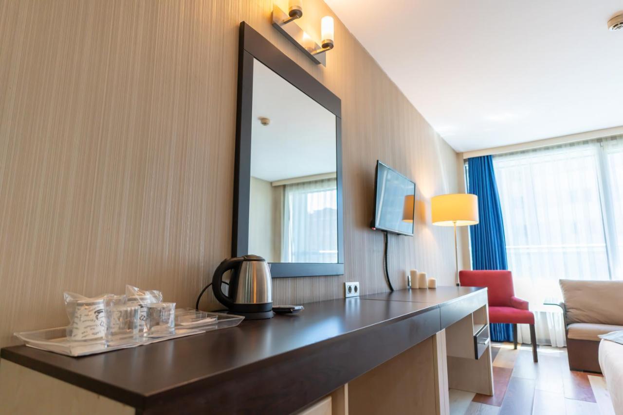 Lazz By Ketenci Hotel Smirne Esterno foto