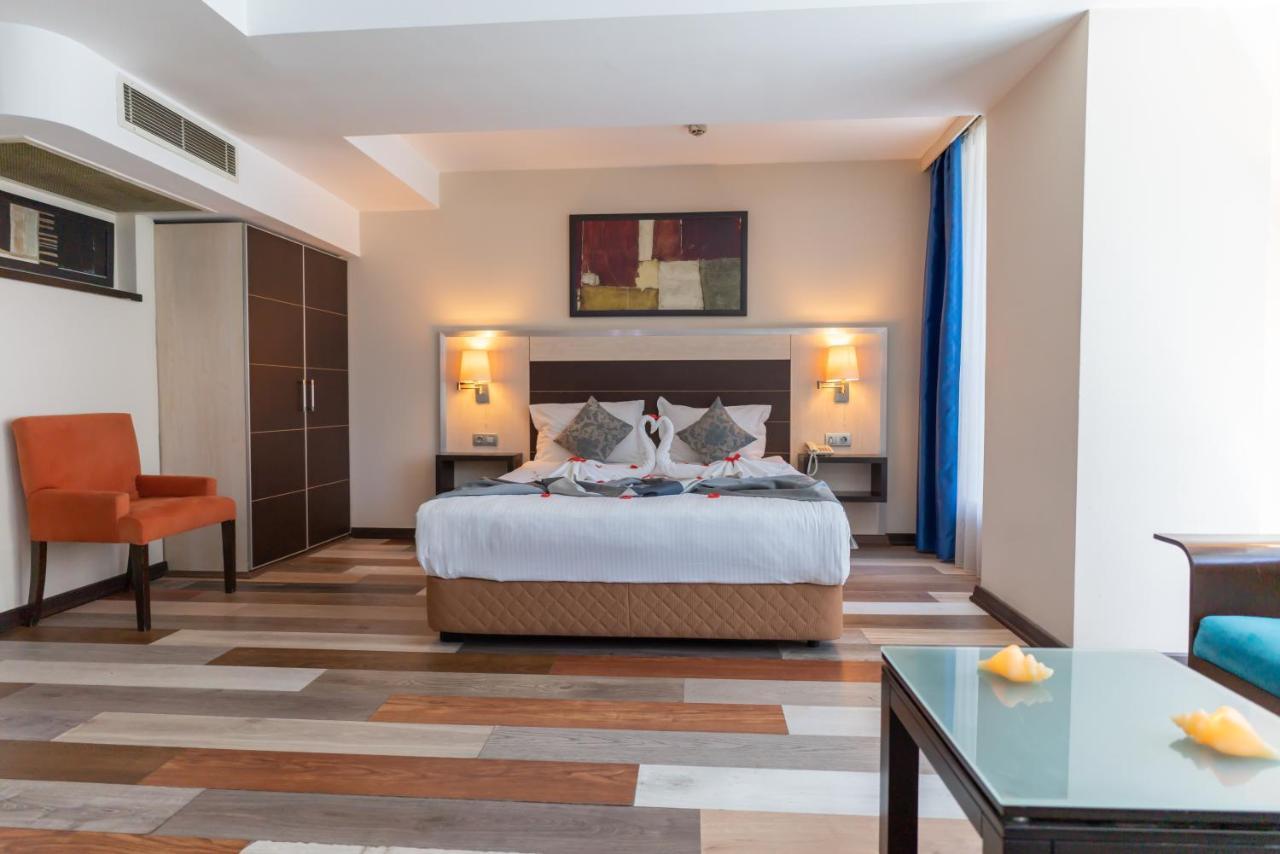 Lazz By Ketenci Hotel Smirne Esterno foto